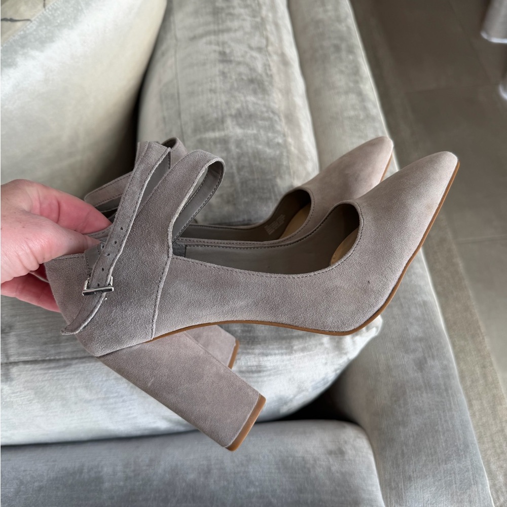 Gianni Bini Gray Block Heeled Shoes